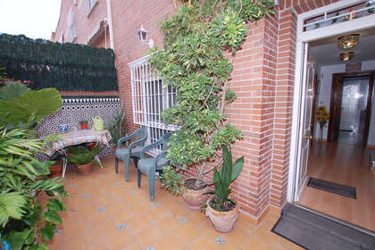 联排别墅 出售 进入 Avenida Juan Pablo ii, Granada. 